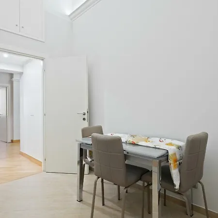 Beautiful 3 Bed Apt, Sleeps 8 Nr Prati Apartmán Řím