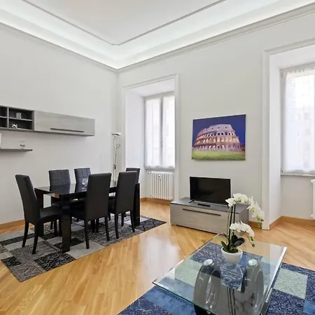 Beautiful 3 Bed Apt, Sleeps 8 Nr Prati Apartmán *